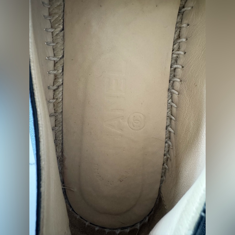 Chanel CC Lambskin Espadrilles Black Leather Size 41 | Box & Dust Bags - Picture 14 of 16